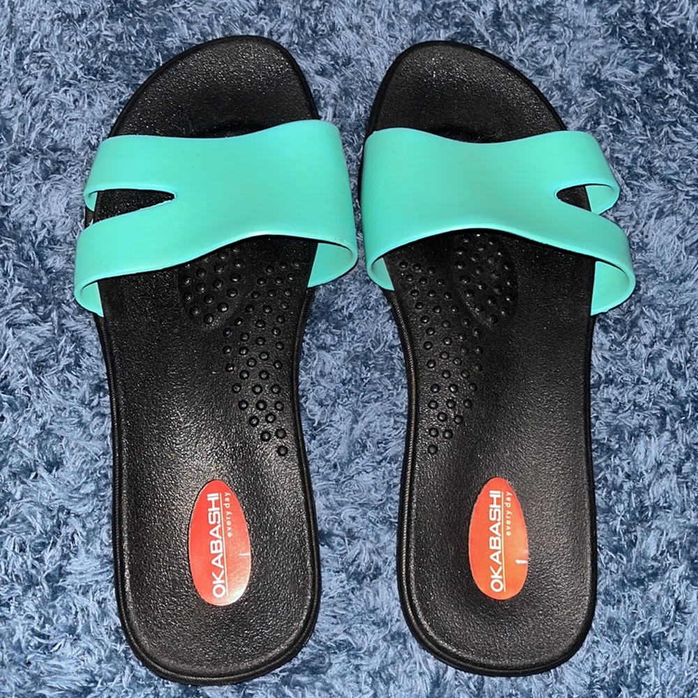 OKABASHI women's jelly slides sandals in blue and black size 8/9  💸 SALE 💸